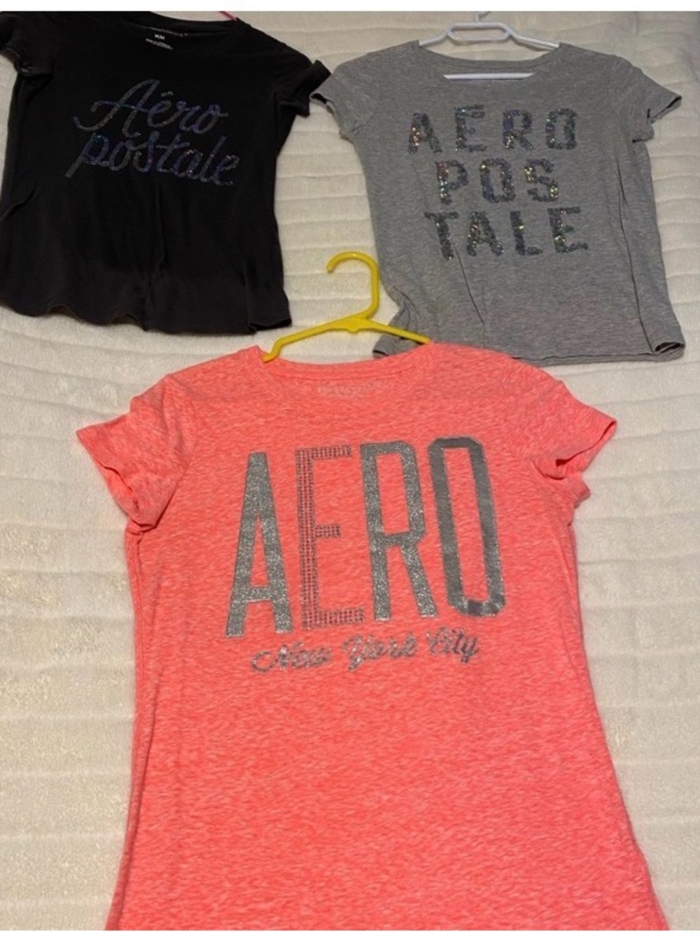 3 QTY DESIGNER BUNDLE - Aeropostale Short Sleeve Tees - M